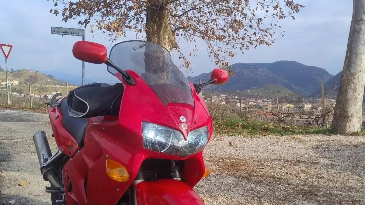 Honda VFR 800 (1998 - 01) 