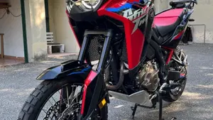 Honda Africa Twin CRF 1100L ES (2024 - 26)  (2)