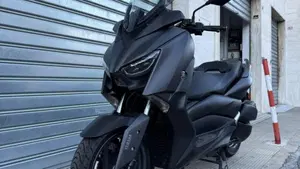 Yamaha X-Max 300 (2021 - 24)  (2)