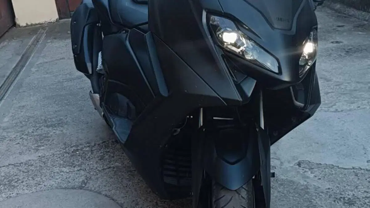 Yamaha T-Max 560 (2022 - 24)  (10)