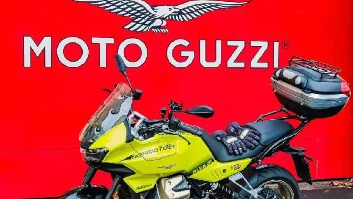 Moto Guzzi V100 Mandello (2022 - 24) 