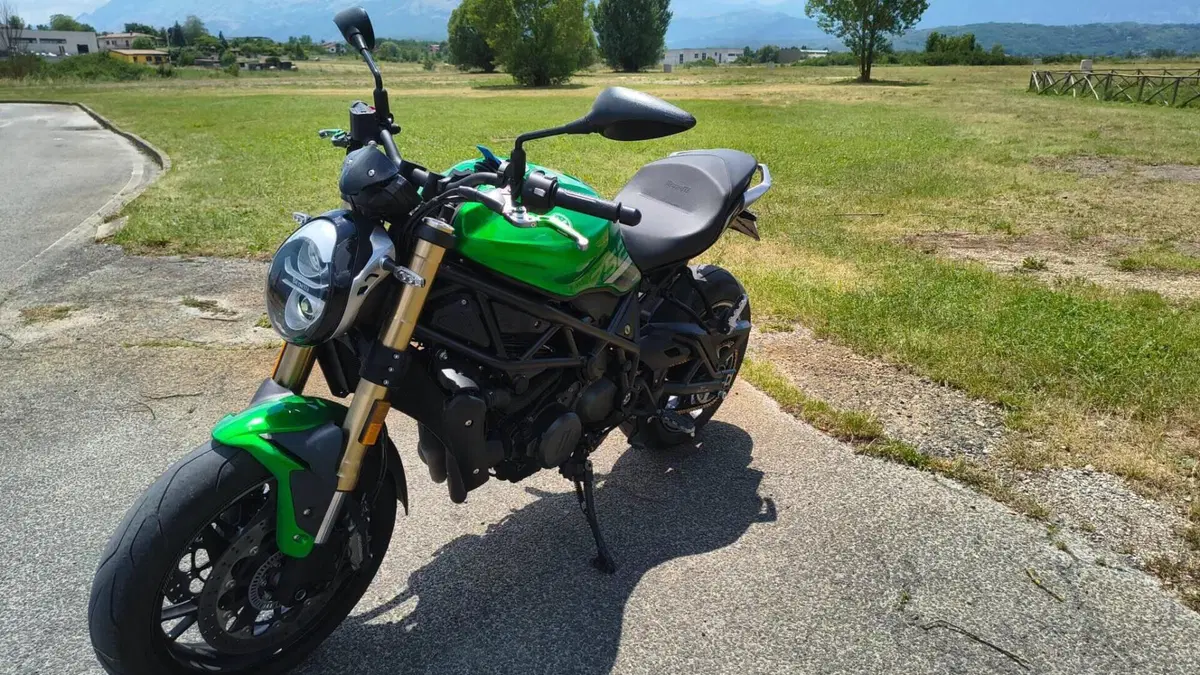 Benelli 752 S (2022 - 25)  (2)