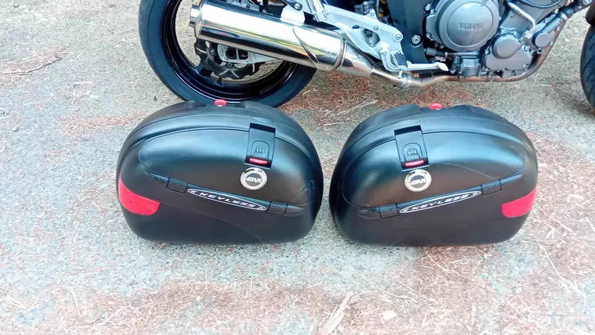 Yamaha TDM 900 (2002 - 14)  (8)