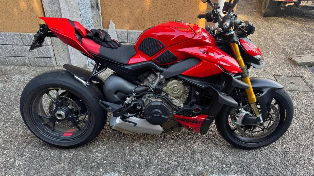 Ducati Streetfighter V4 S (2023 - 24)  (2)