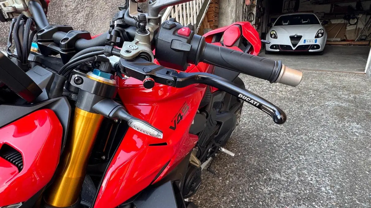 Ducati Streetfighter V4 S (2023 - 24)  (8)