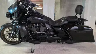 Harley-Davidson CVO Street Glide (2023) usata
