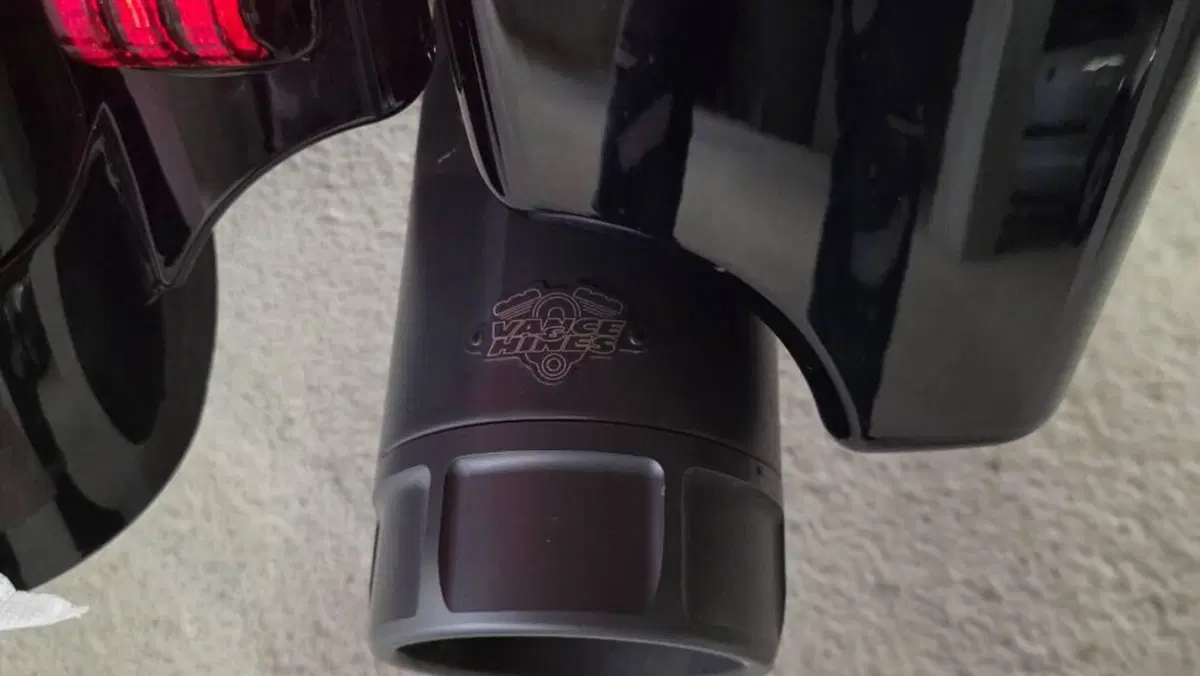 Harley-Davidson CVO Street Glide (2023)  (8)