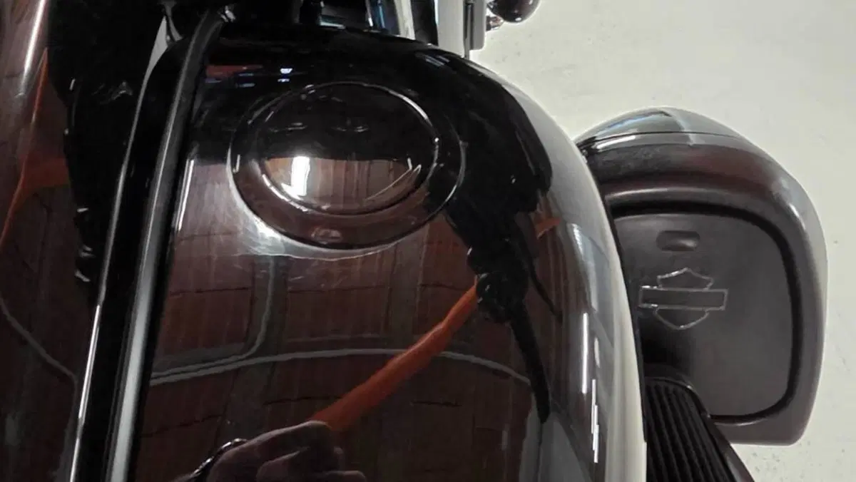 Harley-Davidson CVO Street Glide (2023)  (9)