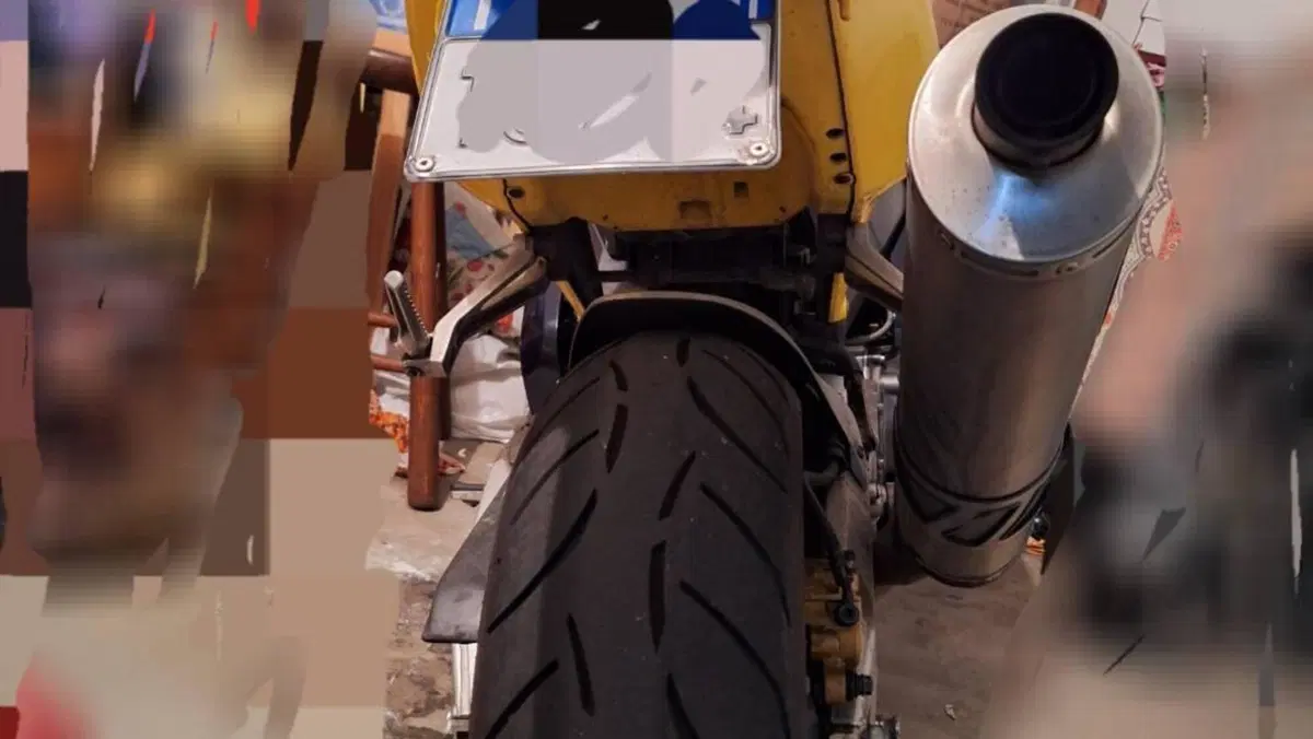 Honda CBR 900 RR Fireblade (2002 - 04)  (3)