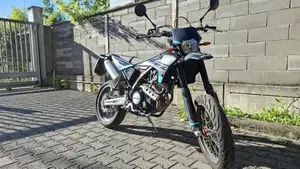 Fantic Motor Motard 125 Performance 4t (2020)  (2)