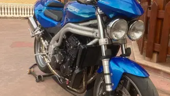 Triumph Speed Triple 955 (2002 - 04) usata