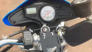 Triumph Speed Triple 955 (2002 - 04)  (6)