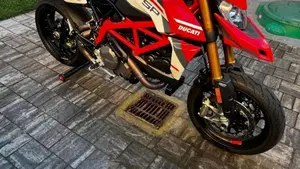 Ducati Hypermotard 950 SP (2022 - 25)  (2)
