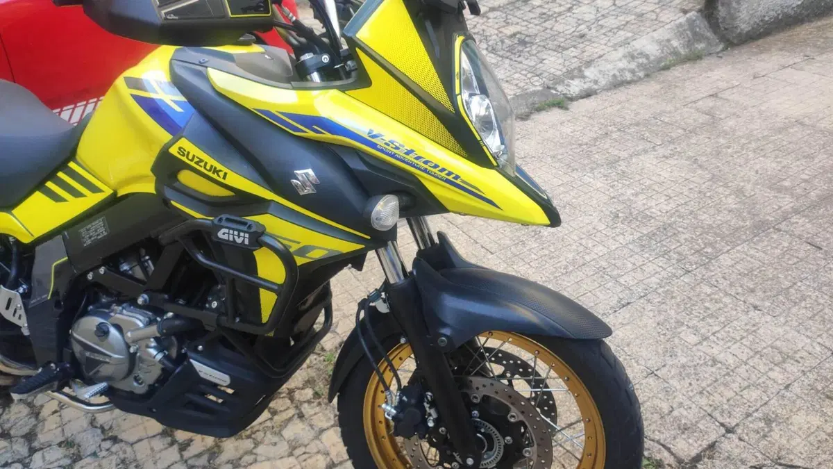 Suzuki V-Strom 650XT (2021 - 25)  (2)