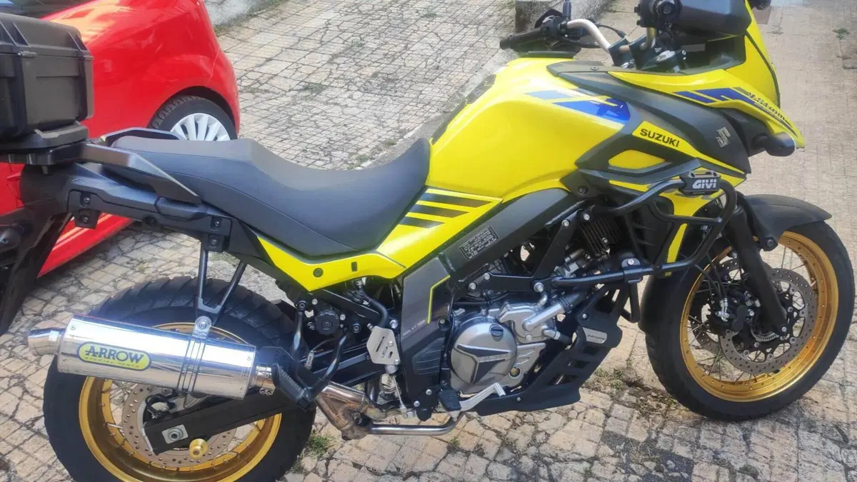 Suzuki V-Strom 650XT (2021 - 25)  (3)