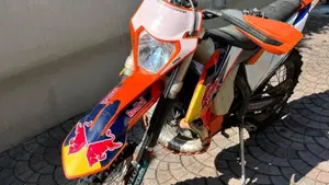 KTM 250 EXC TPI (2021)  (9)