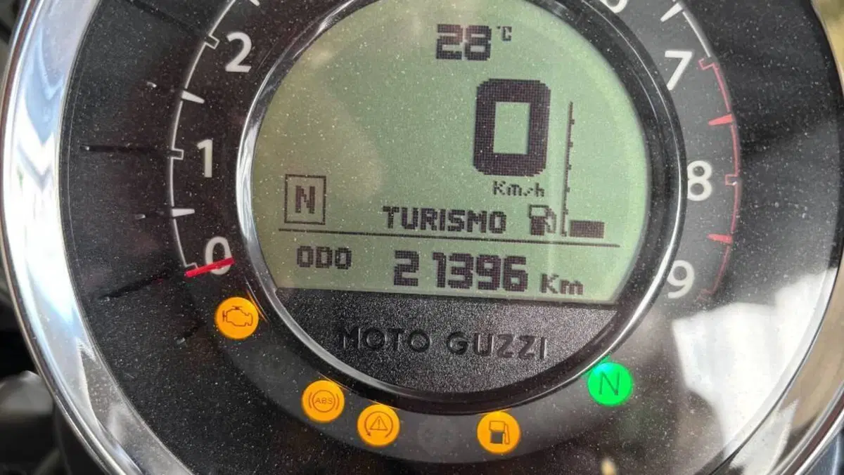 Moto Guzzi California 1400 Touring (2017 - 20)  (3)