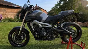 Yamaha MT-09 (2013 - 15)  (2)