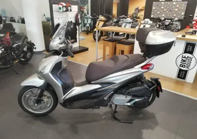 Piaggio Beverly 400 ABS-ASR (2021 - 24) - Annuncio 10047561