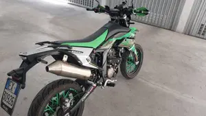 Kl KXE 125 Motard (2022 - 24)  (2)
