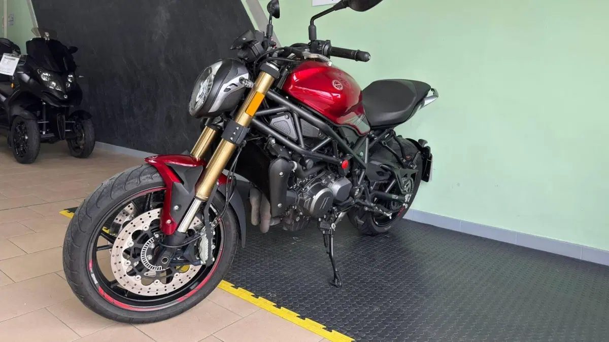 Benelli 752 S (2019 - 20)  (3)
