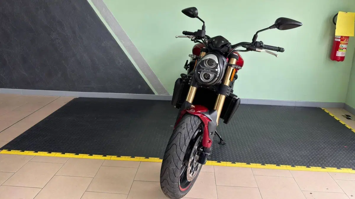 Benelli 752 S (2019 - 20)  (5)