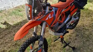 KTM 690 Enduro R (2022 - 25)  (7)