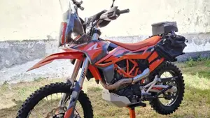 KTM 690 Enduro R (2022 - 25)  (11)