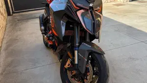 KTM 1290 Super Duke GT (2022 - 25)  (3)
