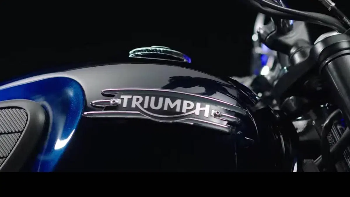 Triumph Bonneville T120 Stealth Edition (2024) 