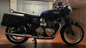 Triumph Bonneville T120 Stealth Edition (2024)  (2)