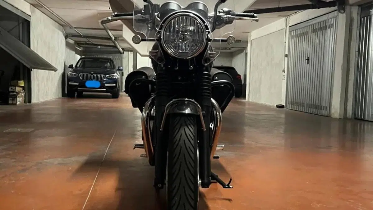 Triumph Bonneville T120 Stealth Edition (2024)  (5)