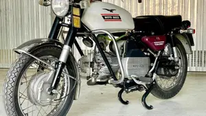 Moto Guzzi   (2)