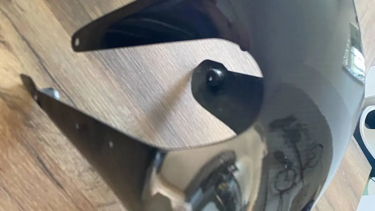 Aprilia Tuono 1000 R Factory (2004 - 05)  (15)