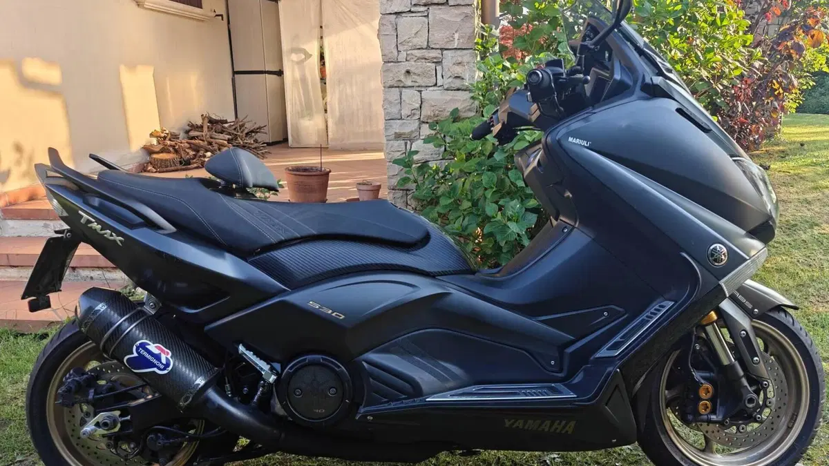 Yamaha T-Max 530 Iron Max ABS (2014 - 17)  (2)