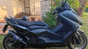 Yamaha T-Max 530 Iron Max ABS (2014 - 17)  (2)