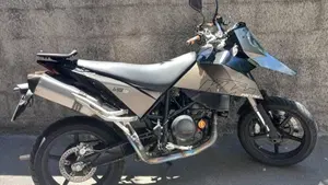 KTM 690 Supermoto 