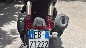 Aprilia SR GT 125 (2022 - 24)  (4)