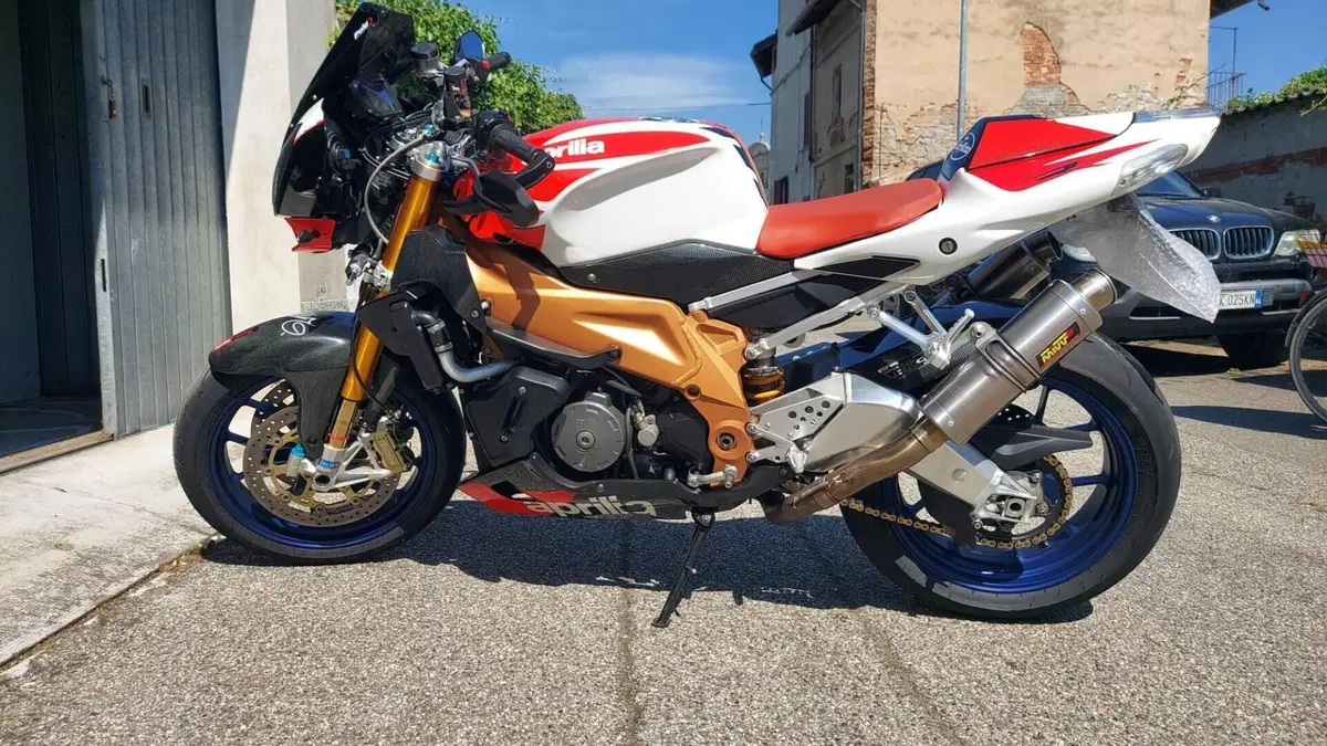 Aprilia Tuono 1000 R Factory (2006 - 11) 