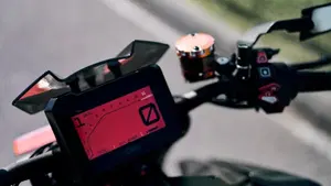 KTM 1290 Super Duke R (2021)  (9)