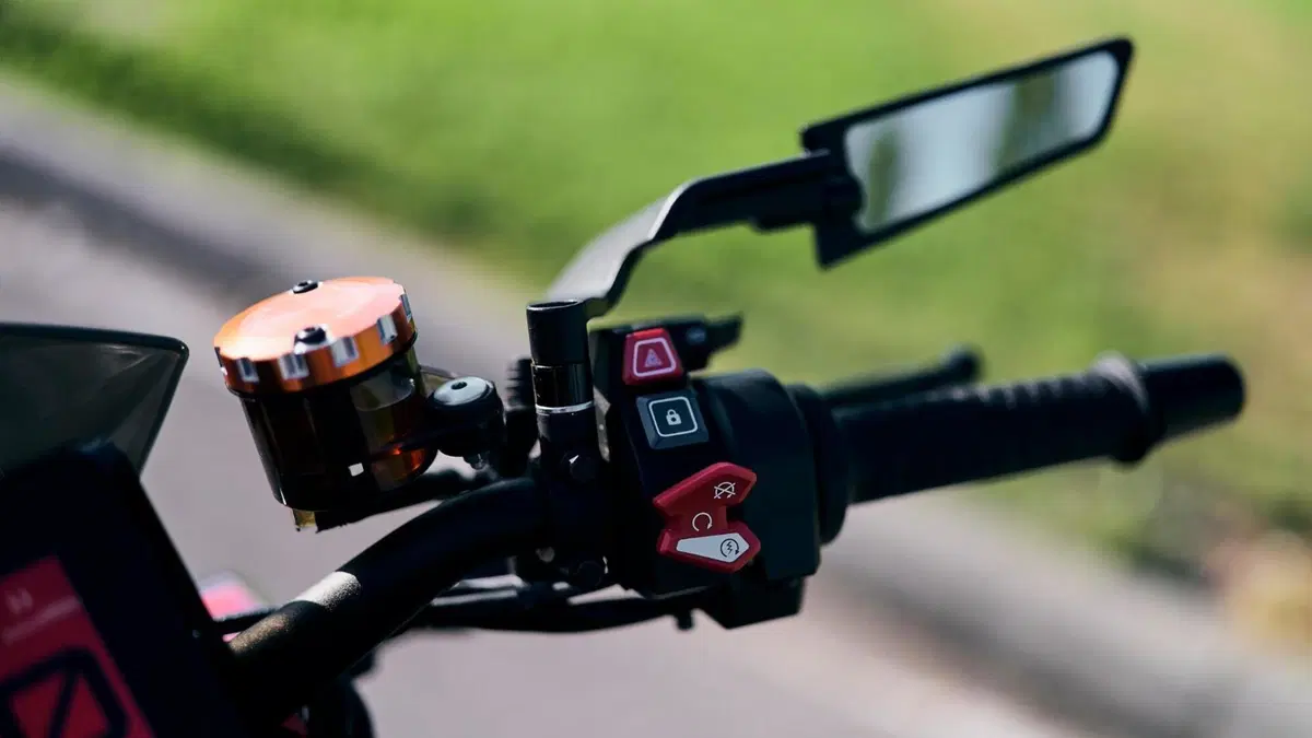 KTM 1290 Super Duke R (2021)  (11)