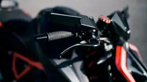 KTM 1290 Super Duke R (2021)  (17)