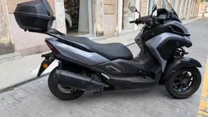 Yamaha Tricity 300 (2020)  (2)