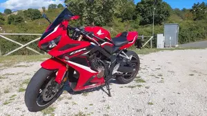 Honda CBR 650 R (2021 - 23)  (6)