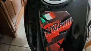 Ducati Monster 900 Special I.E. (1999 - 02)  (4)