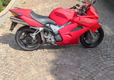 Honda VFR 800 (2002 - 05) - Annuncio 10047886
