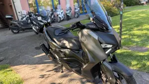 Yamaha X-Max 125 (2021 - 24)  (4)