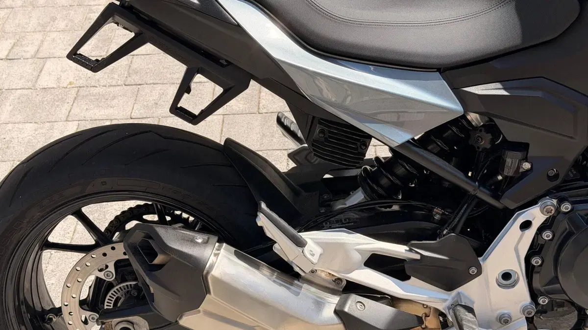 Bmw F 900 R (2021 - 24)  (8)