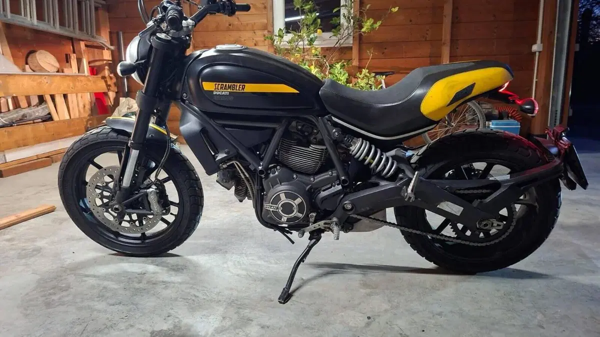 Ducati Scrambler 800 Full Throttle (2015 - 16)  (2)
