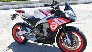 Aprilia Tuono 660 Factory (2022 - 24)  (2)
